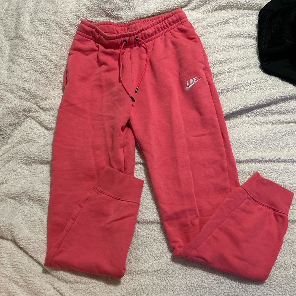 Nike Women's Pink Sweatpants